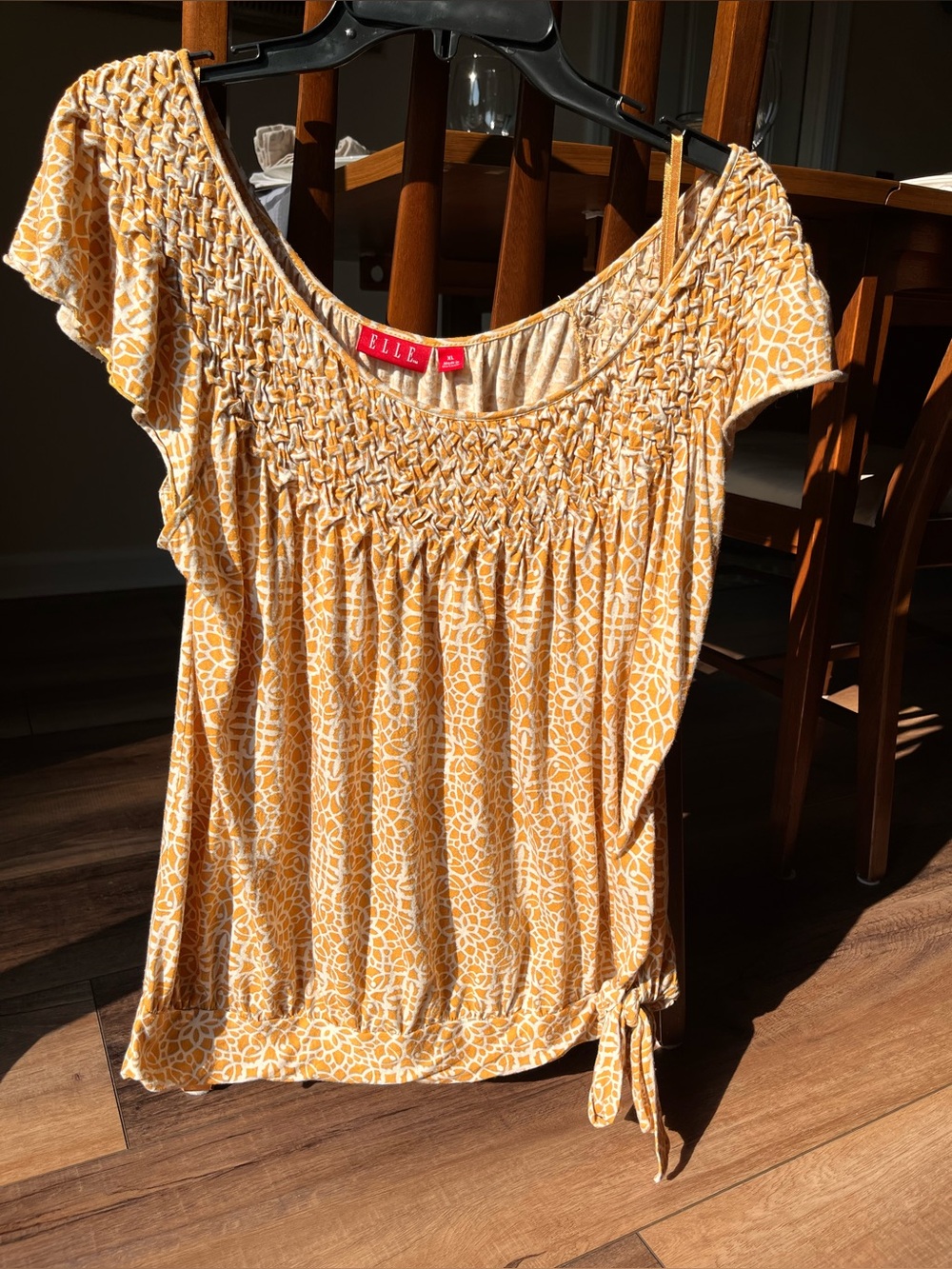 Elle Yellow / White Giraffe Print Smocked Neckline Tie waist Size XL Top
